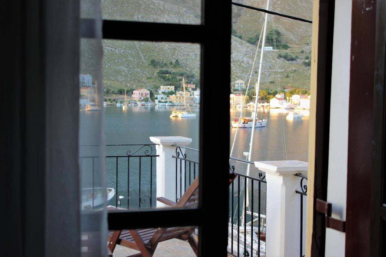Gompos Apartment - Cozy Apartment Next To The Sea - Amazing Sea View Symi Exterior photo